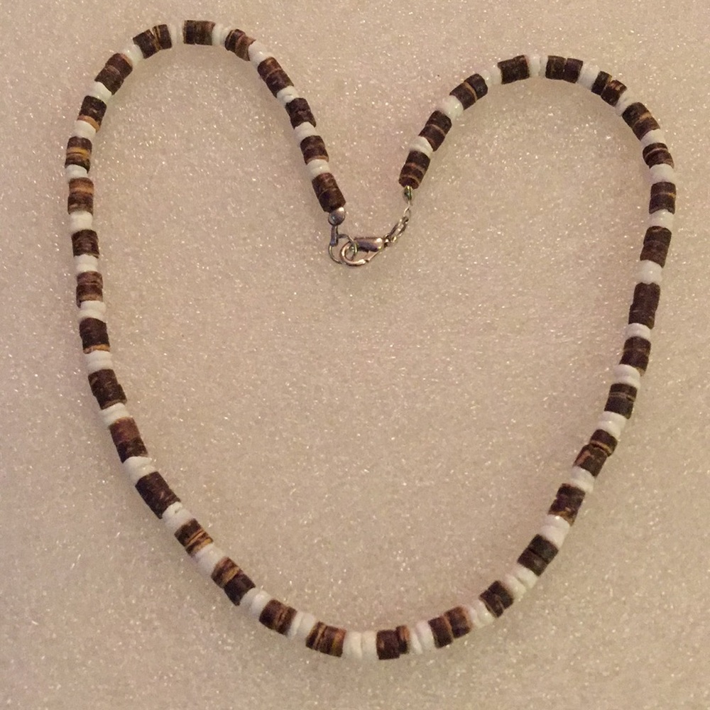 Shell necklace - Picture 4 of 4